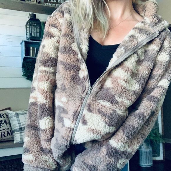 SO Jackets & Blazers - NWT SO perfectly soft sherpa faux fur brown/tan camo zip up jacket